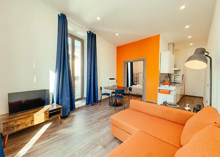 Napaje House * Napoli